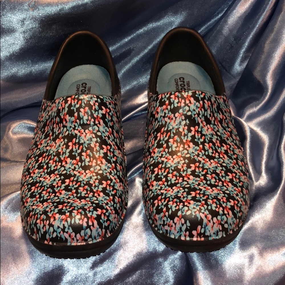 Crocs nursing shoes